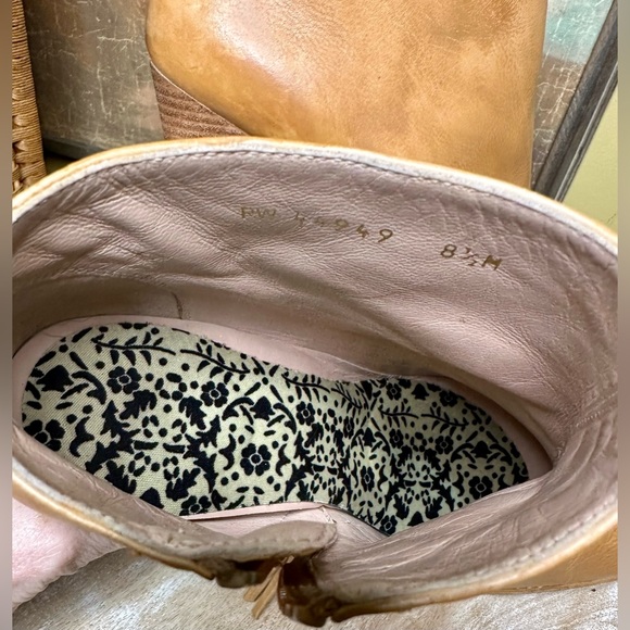 -NFS- EUC Stuart Weitzman “Demigran” Leather Ankle Boots. Pecan color. Size 8.5 - Picture 8 of 11